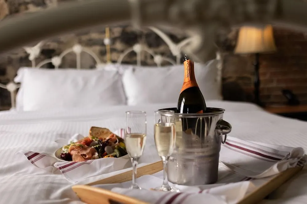 **** Inn Auberge Du Vieux Port By Gray Collection Montreal Canadá
