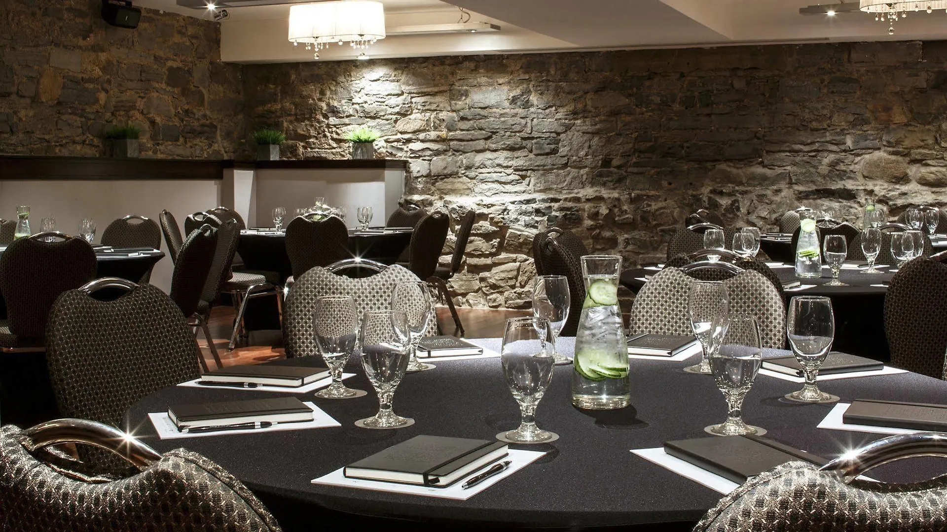 Auberge Du Vieux Port By Gray Collection Montreal 4*,